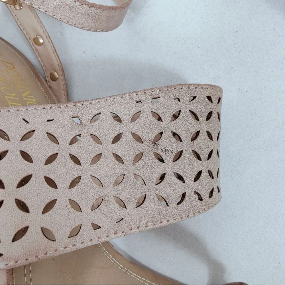 NWT Dominique Nicole Tyne Beige Gold Studded Block Heel Ankle Strap Sandals, 11